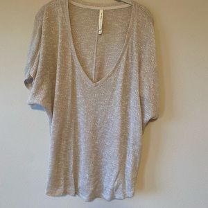 New without tags women’s oversize T-shirt top from Aritzia